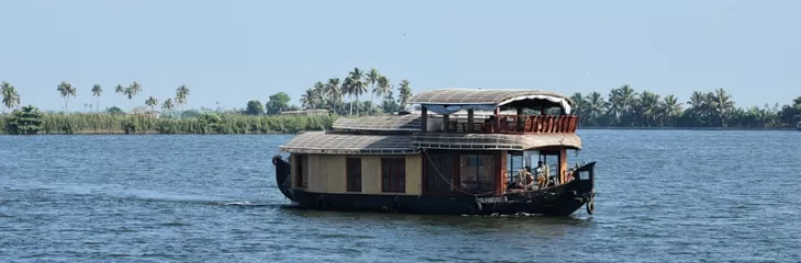 Backwaters Bliss: A Perfect Kerala Backwaters Tour For Natural Enthusiasts To Enjoy An Unforgettable Journey